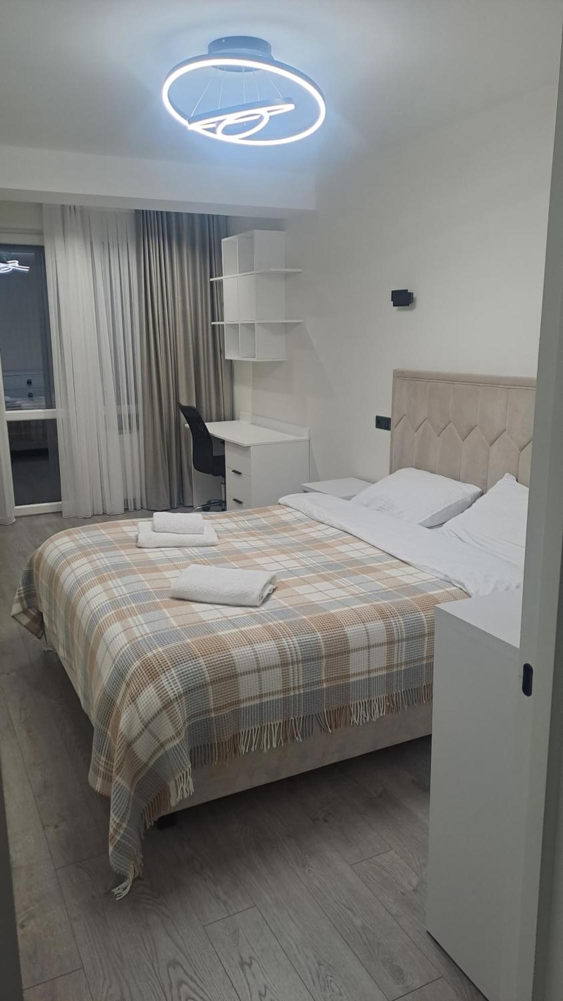 Appartamento Аэропорт-Номера 24/24 . Chişinău Esterno foto